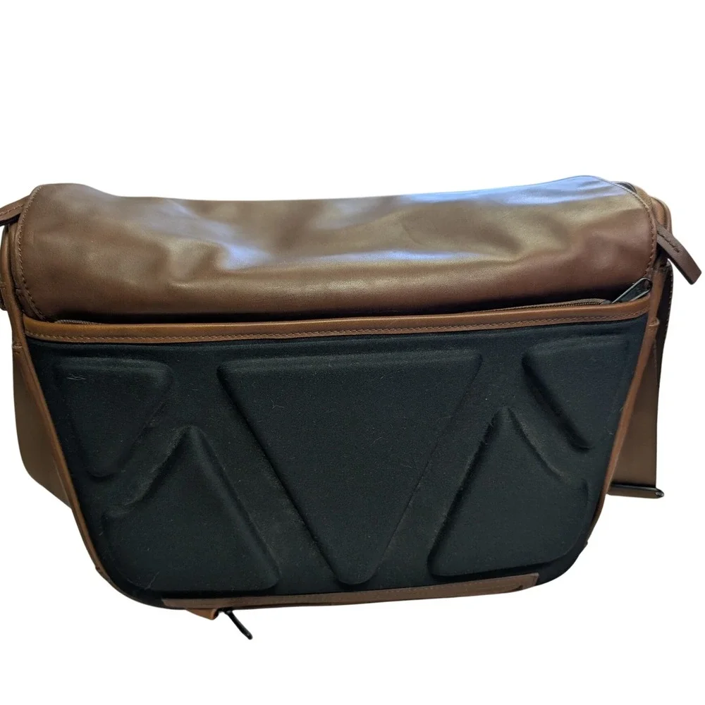 Cecilia Camera Bag Gallery Lambert 12L Messenger Photography Leather Chestnut